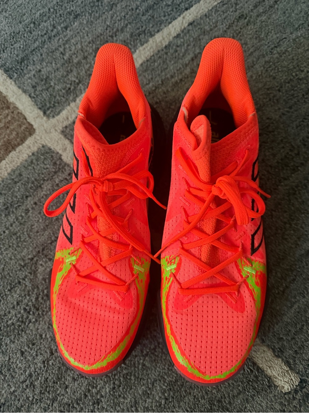 Adidas Mahomes Athletic Shoes 9 1/2 Like New